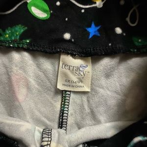 Womens Christmas leggings never worn